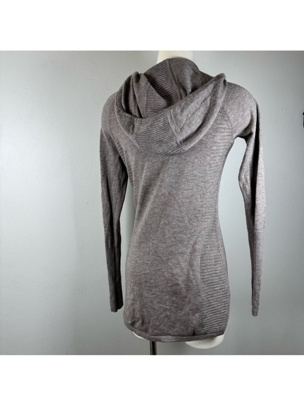 Athleta Tunic Merino Wool Sweater w/Hoodie- Heather Gray- XS - Picture 3 of 11